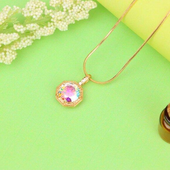 "Gold-Plated Iridescent Pendant – Radiant Glow, XPPT1392 - Picture 12 of 12